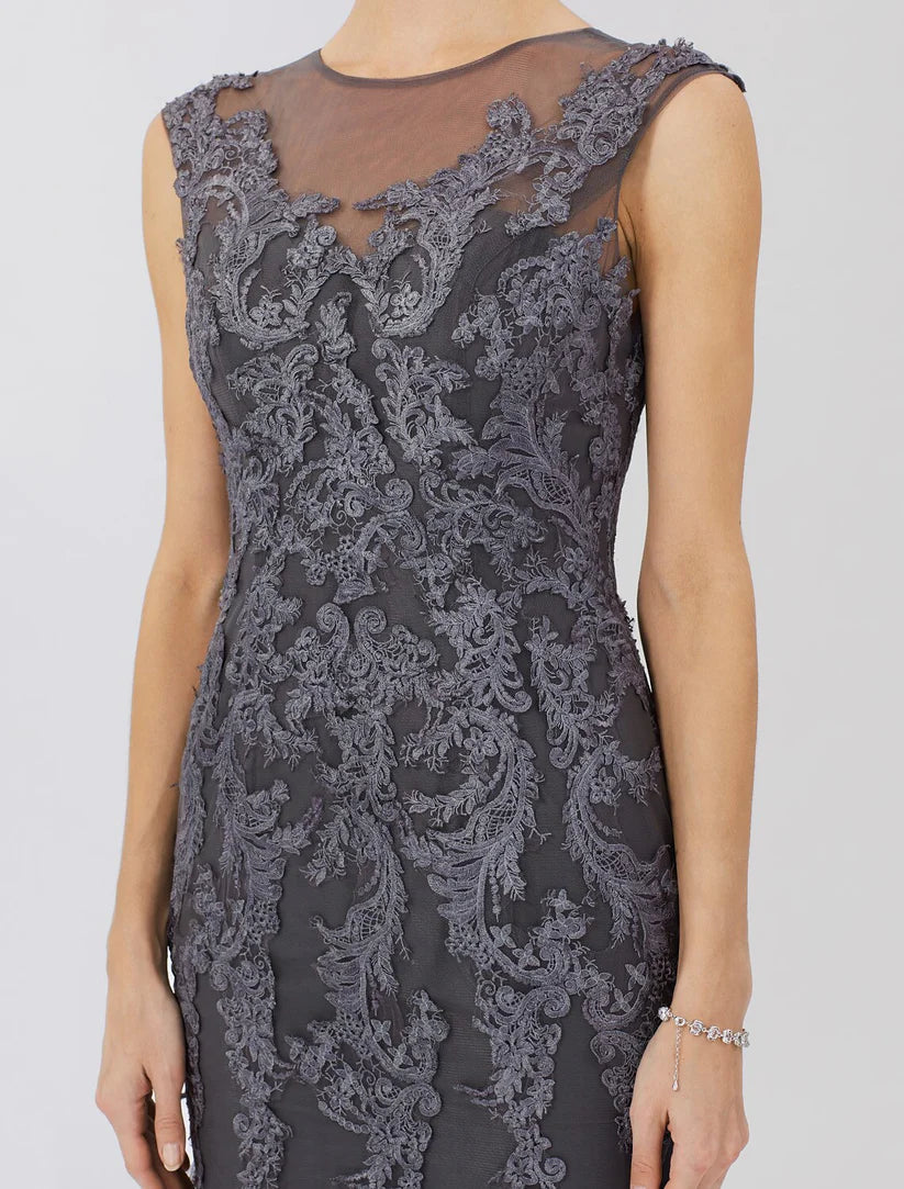 Mermaid / Trumpet Mother of the Bride Dress Classic & Timeless Elegant & Luxurious See Through Illusion Neck Floor Length Lace Tulle Sleeveless with Pleats Appliques