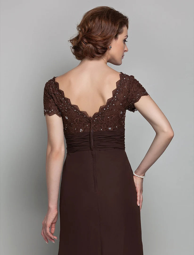 Sheath / Column Mother of the Bride Dress Vintage Inspired Scalloped Neckline V Neck Floor Length Chiffon Lace Short Sleeve with Ruched Sequin Crystal Brooch