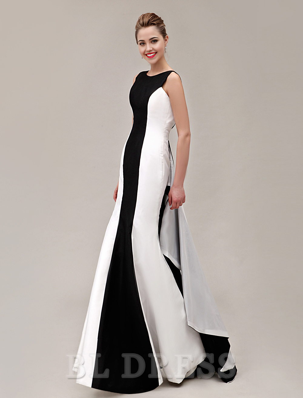 Mermaid sleeveless Ruffles Backless formal dresses Bridesmaid Dresses evening gown Prom Dress