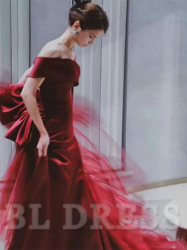 A-Line Bateau Neck Train Short Sleeves Lace-up Satin formal dresses Bridesmaid Dresses evening gown Prom Dress