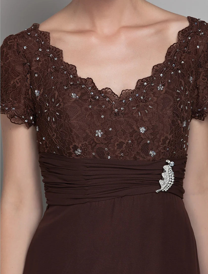 Sheath / Column Mother of the Bride Dress Vintage Inspired Scalloped Neckline V Neck Floor Length Chiffon Lace Short Sleeve with Ruched Sequin Crystal Brooch