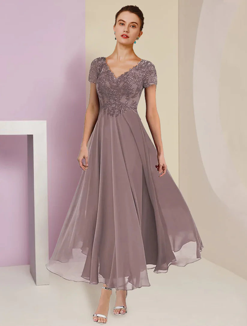 Zweiteiliges A-Linien-Kleid für die Mutter der Braut, formelle Hochzeitsgäste, elegant, V-Ausschnitt, knielang, Chiffon, Spitze, kurzärmelig, Jackenkleider mit Faltenapplikationen