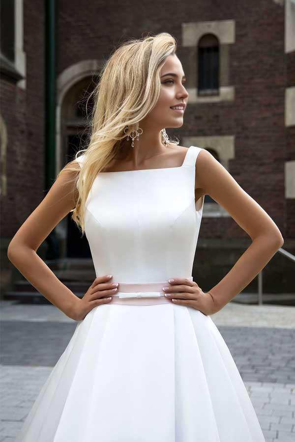 Simple A-line Princess Satin Ivory Wedding Dresses