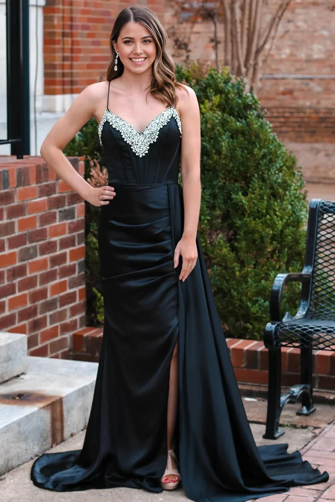Mermaid Beading V-Neck Long Prom Dress with Attached Train
