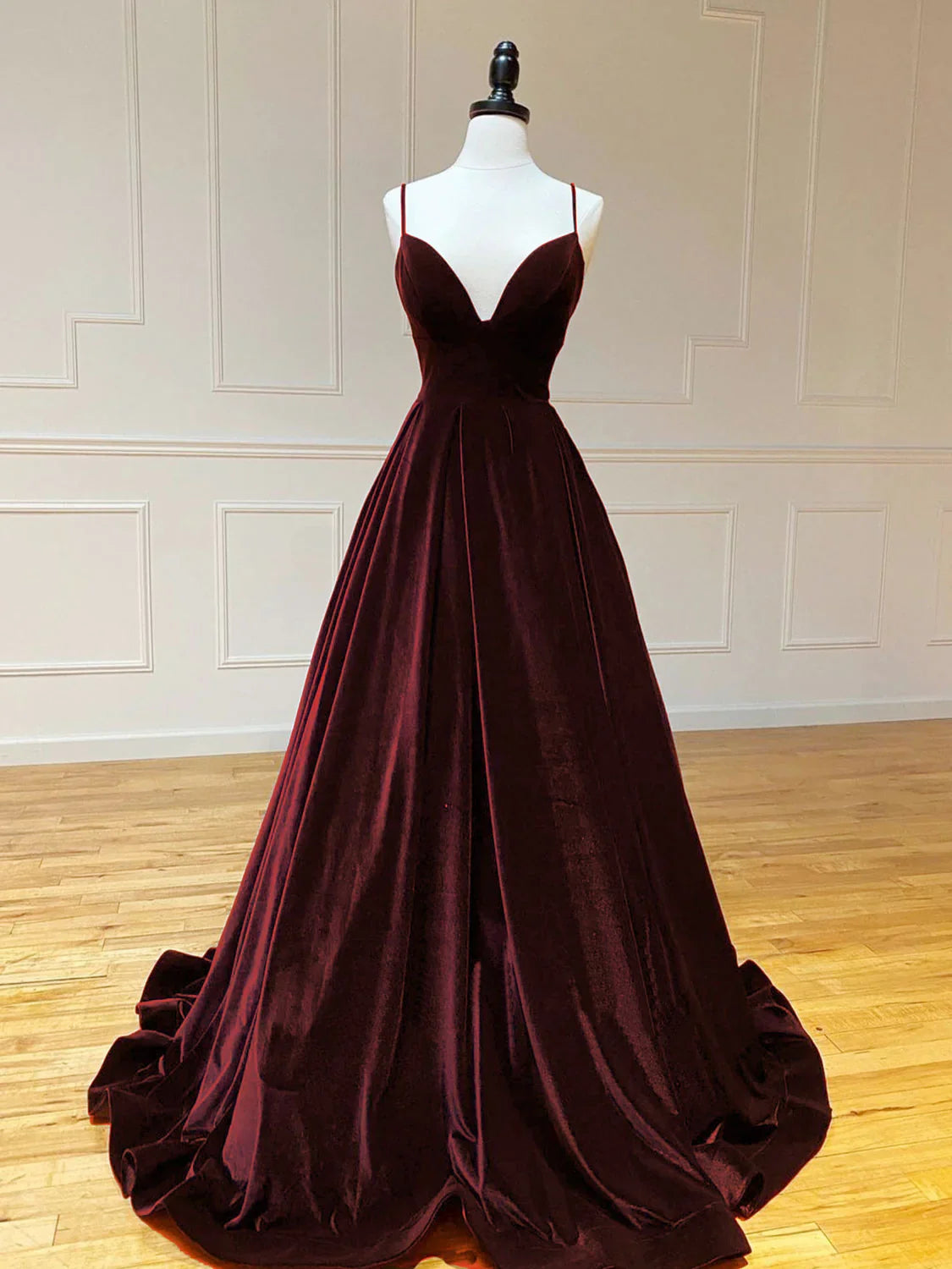 A-line Spaghetti V Neck Velvet Long Prom Dresses Straps Evening Party Dress