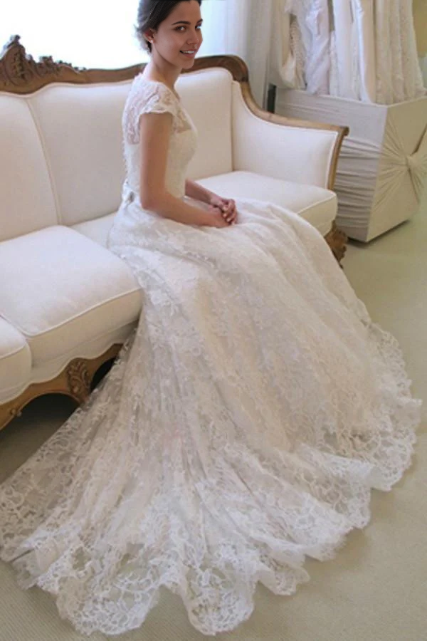 A-Line Scoop Neck Short Sleeve Lace Wedding Dresses
