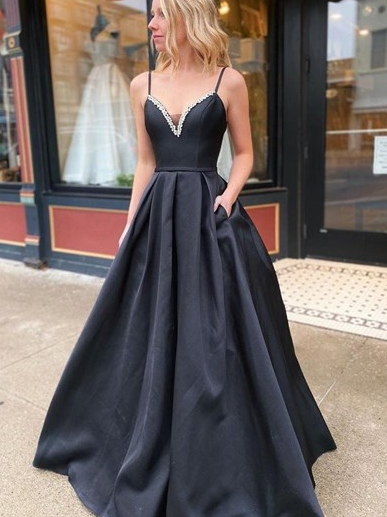Elegant Black A-Line Spaghetti Straps Long Backless Prom Dresses