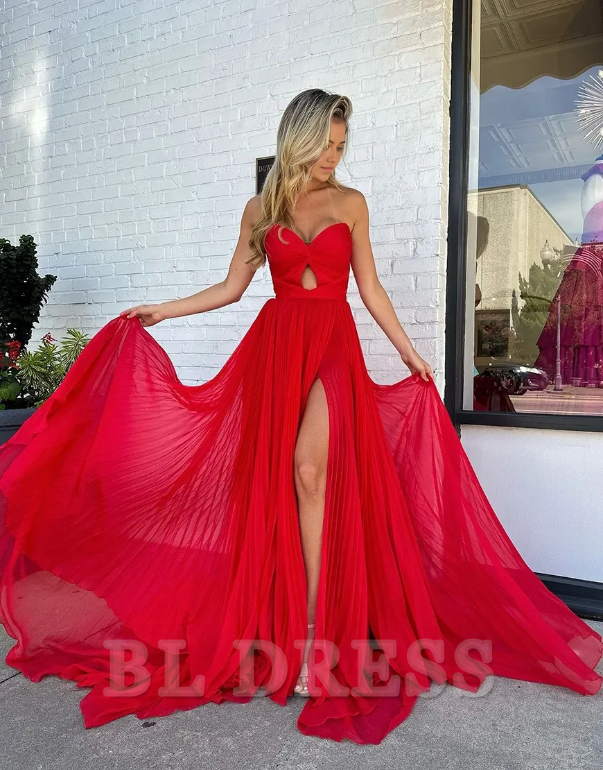 A-Line Strapless Pleats Tulle Red Long formal dresses evening gown Prom Dress with Slit