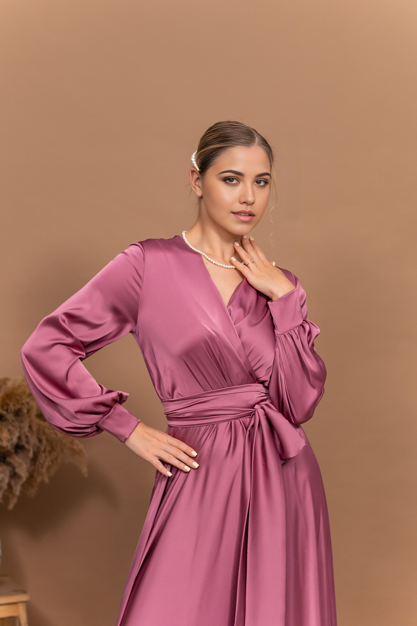 A-line V-Neck Long Sleeve Cocktail Dress Pink Bridesmaid Dress Formal Dresses for Wedding Guest Mother of the Bride Dresses