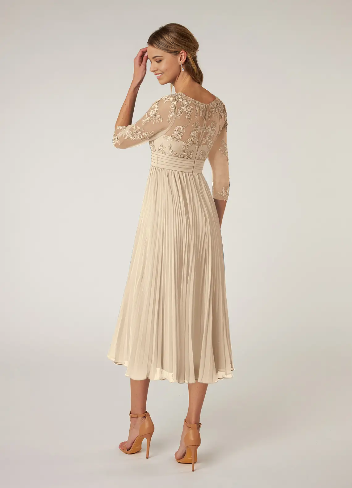 A-Line Boatneck Lace Chiffon Appliques Champagne Mother of the Bride Dresses