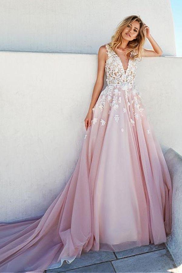 A-Line Romantic Tulle Scoop Neckline Wedding Dresses