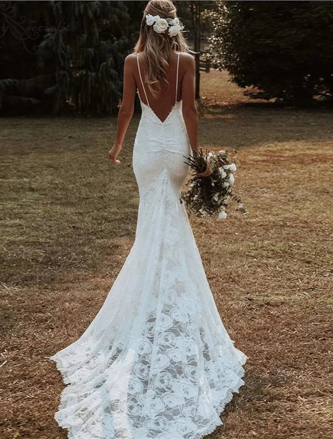 Mermaid Spaghetti Straps Floor-Length Lace Wedding Dress