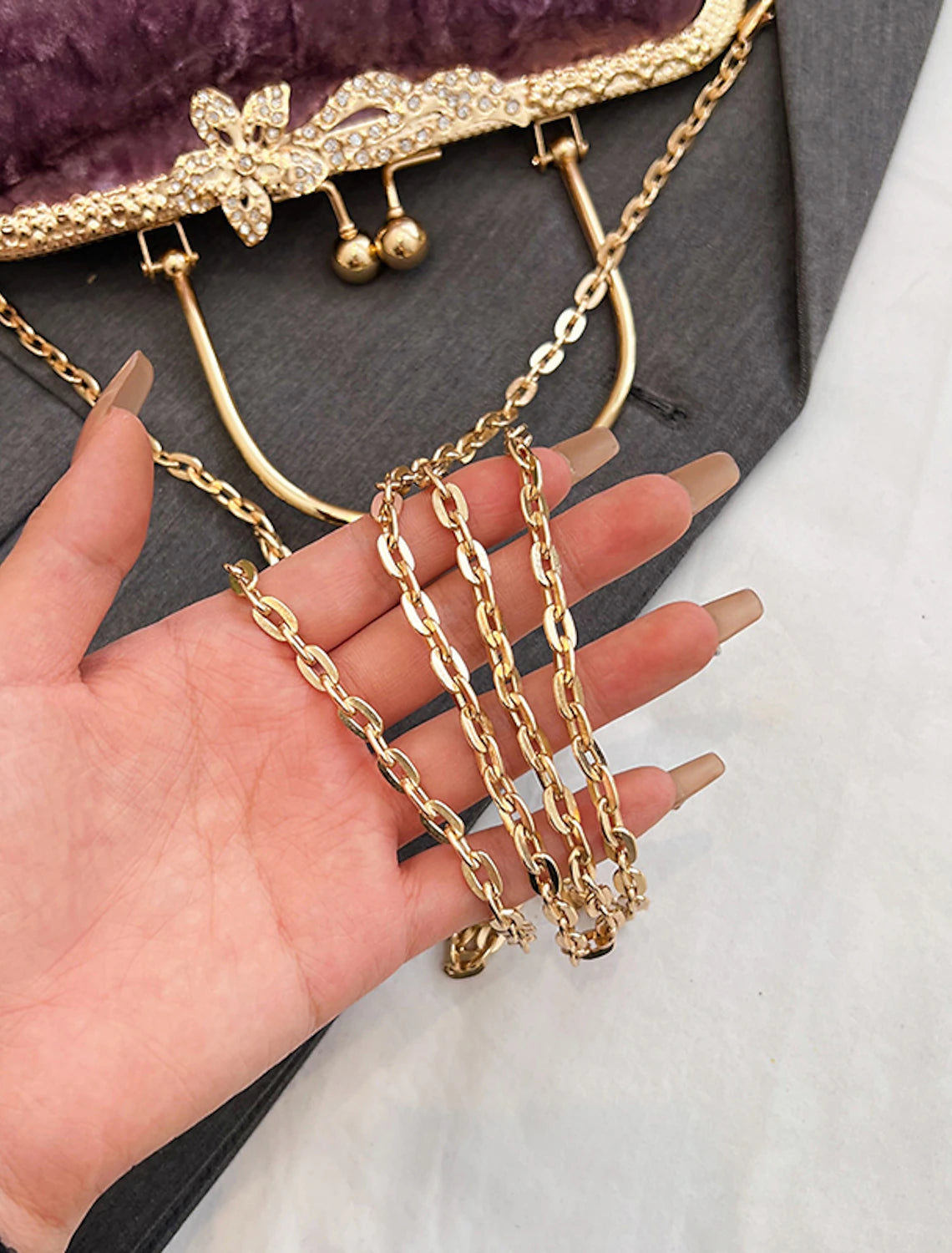 Women's Evening Bag Dome Bag Velvet for Evening Bridal Wedding Party Valentine's Day with Chain Large Capacity Lightweight Geometric