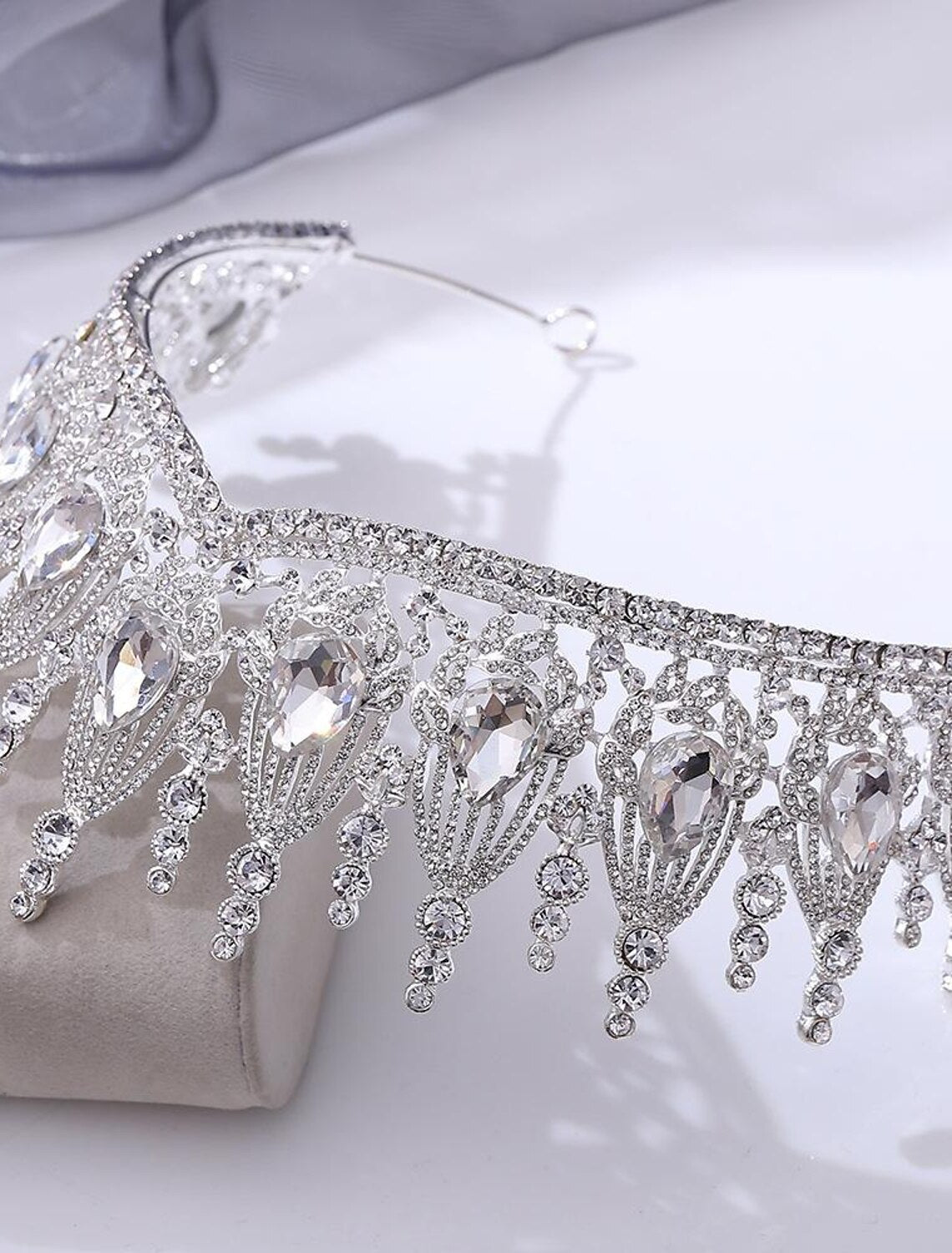 Color Tiara and Crown for Women Queen Crowns Rhinestone Princess Tiaras for Girl Bride Wedding Hair Accessories for Bridal Birthday Party Prom Halloween Cos-play Costume Christmas