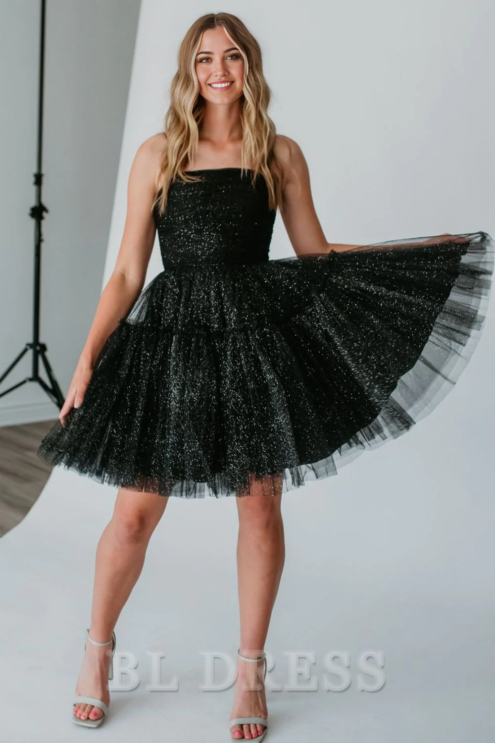 A-Linie Spaghettiträger Glitzer Schwarz Schnürung Kurz Tüll Abendkleider Abendkleid Ballkleid Homecoming-Kleid 