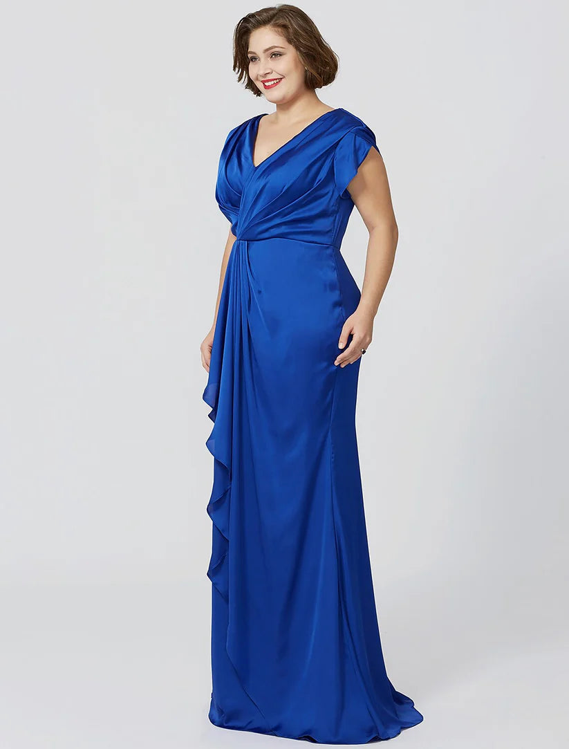 Sheath / Column Mother of the Bride Dress Formal Chic & Modern Glamorous & Dramatic Plus Size V Neck Floor Length Chiffon Over Satin Short Sleeve No with Criss Cross Pleats