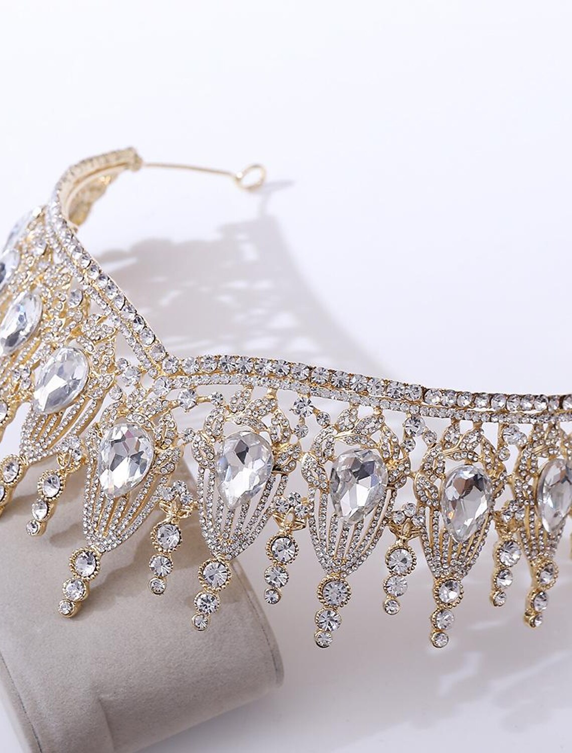Color Tiara and Crown for Women Queen Crowns Rhinestone Princess Tiaras for Girl Bride Wedding Hair Accessories for Bridal Birthday Party Prom Halloween Cos-play Costume Christmas