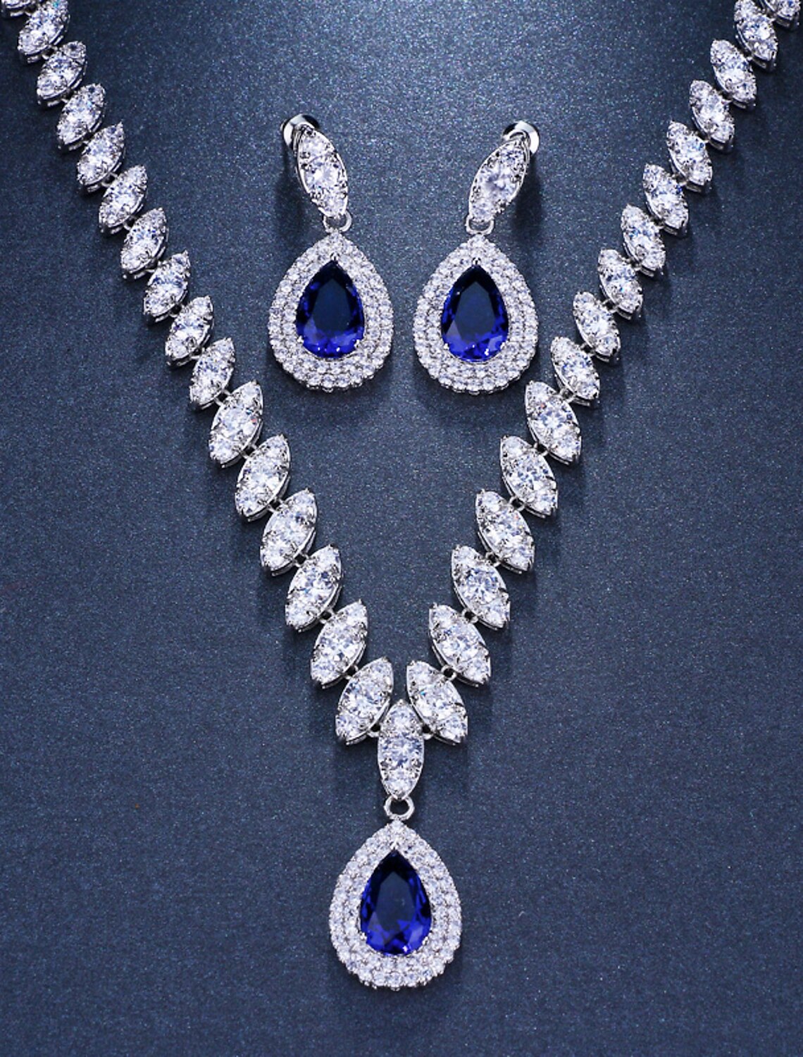Bridal Jewelry Sets 1 set Cubic Zirconia Copper Imitation Diamond 1 Necklace Earrings Women's Elegant Tennis Chain Drop Diamond Water Drop Jewelry Set For Anniversary Birthday Party Evening