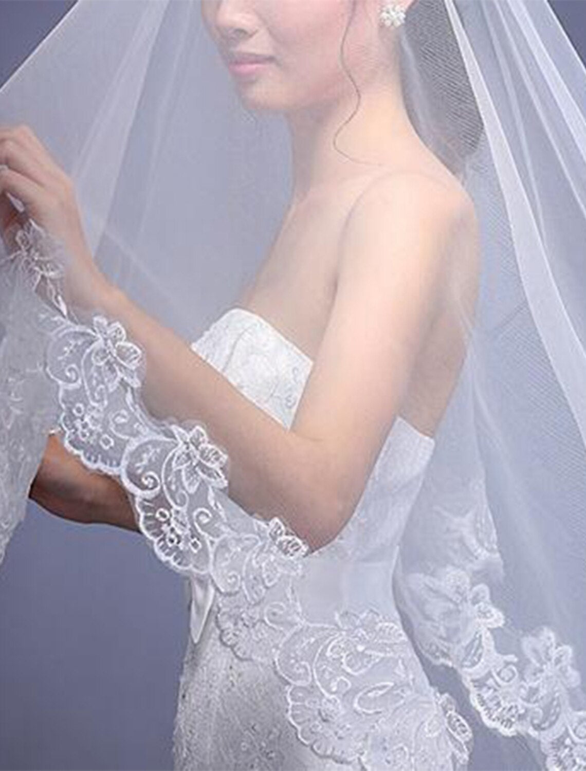 One-tier/ Lace Wedding Veil Chapel Veils with Solid /Lace