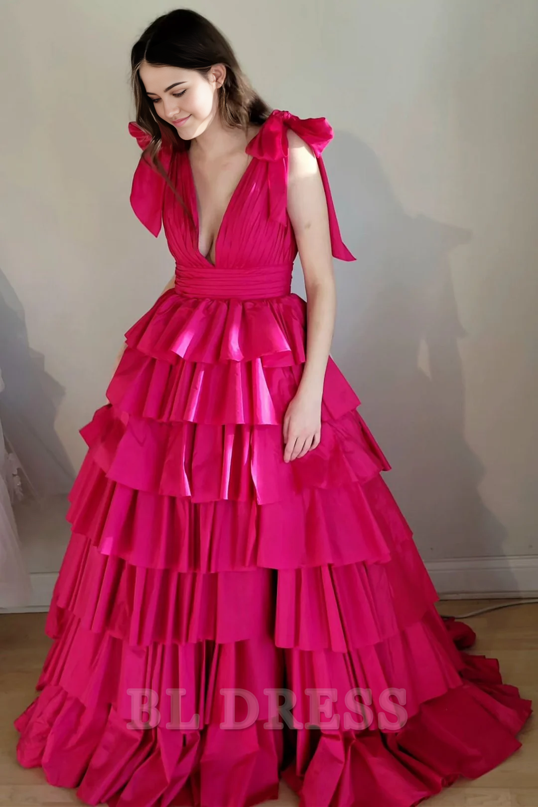 A-line Plunge V Ruffle Tiered Ball Gown Black formal dresses evening gown Prom Dress with Slit