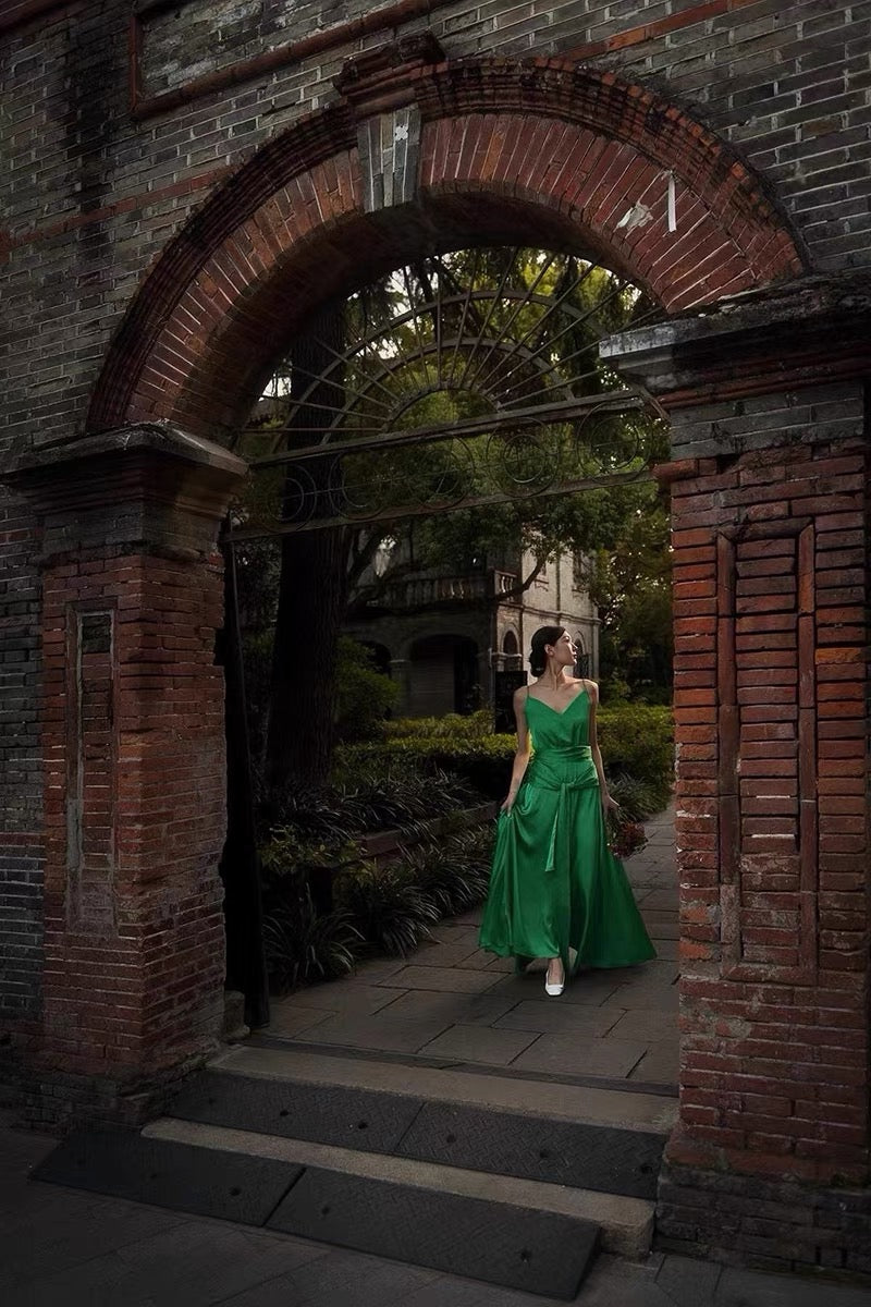 A Line Spaghetti Straps Green Formal Dresses Bridesmaid Dresses Evening Gown Prom Dress with open back Backless Atonement dress