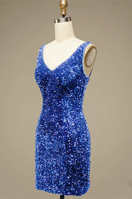 Etuikleid mit V-Ausschnitt, Trägern und Pailletten auf der Rückseite