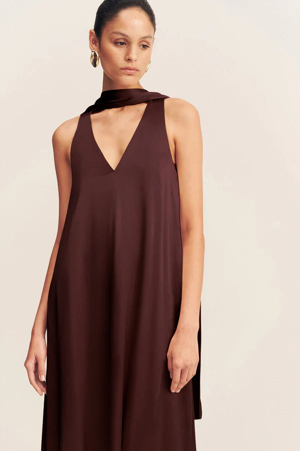 Simple scarf panelled Sleeveless dress