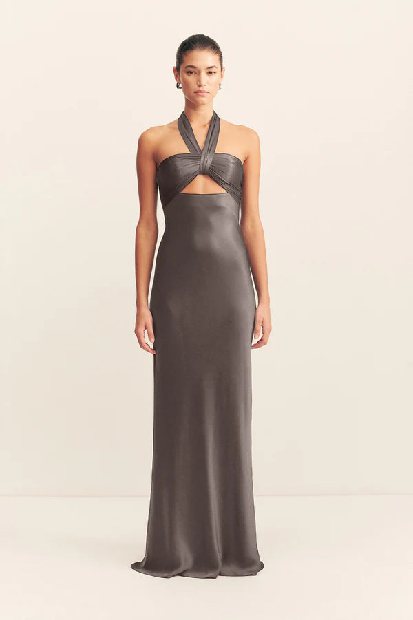 Minimalist Sleeveless ruched halter maxi dress