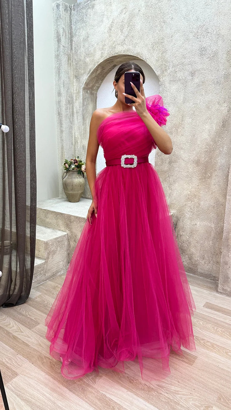 Modern Floor-Length One Shoulder Prom Dress