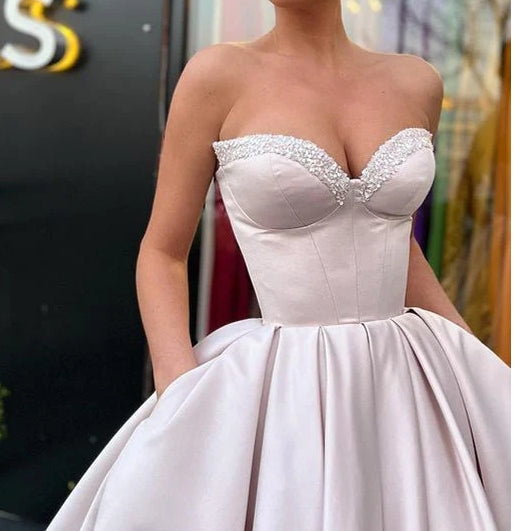 Elegant Sleeveless Evening Dress Short with Beading Prom Dress