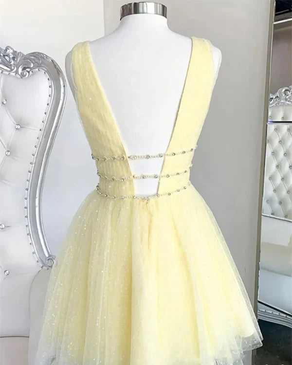 Sexy, funkelndes, kurzes Mini-Heimkehrkleid in A-Linie mit V-Ausschnitt