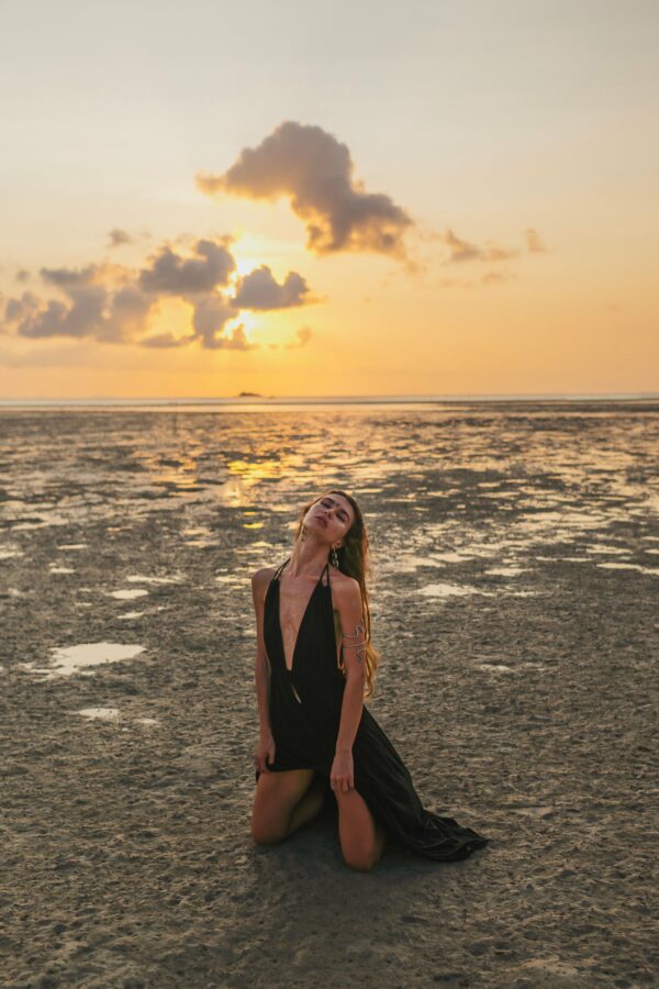 Sexy V Neck Backless Split Halter Prom Dresses