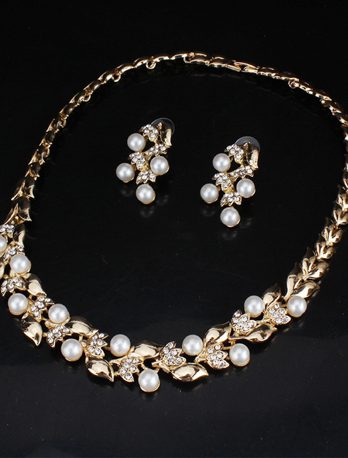 Hoop Earrings Two-piece Suit White Imitation Pearl Rhinestone 1 Necklace Earrings Women's Basic Fashion Classic Leaf Jewelry Set For Party Wedding Engagement / Bridal Jewelry Sets