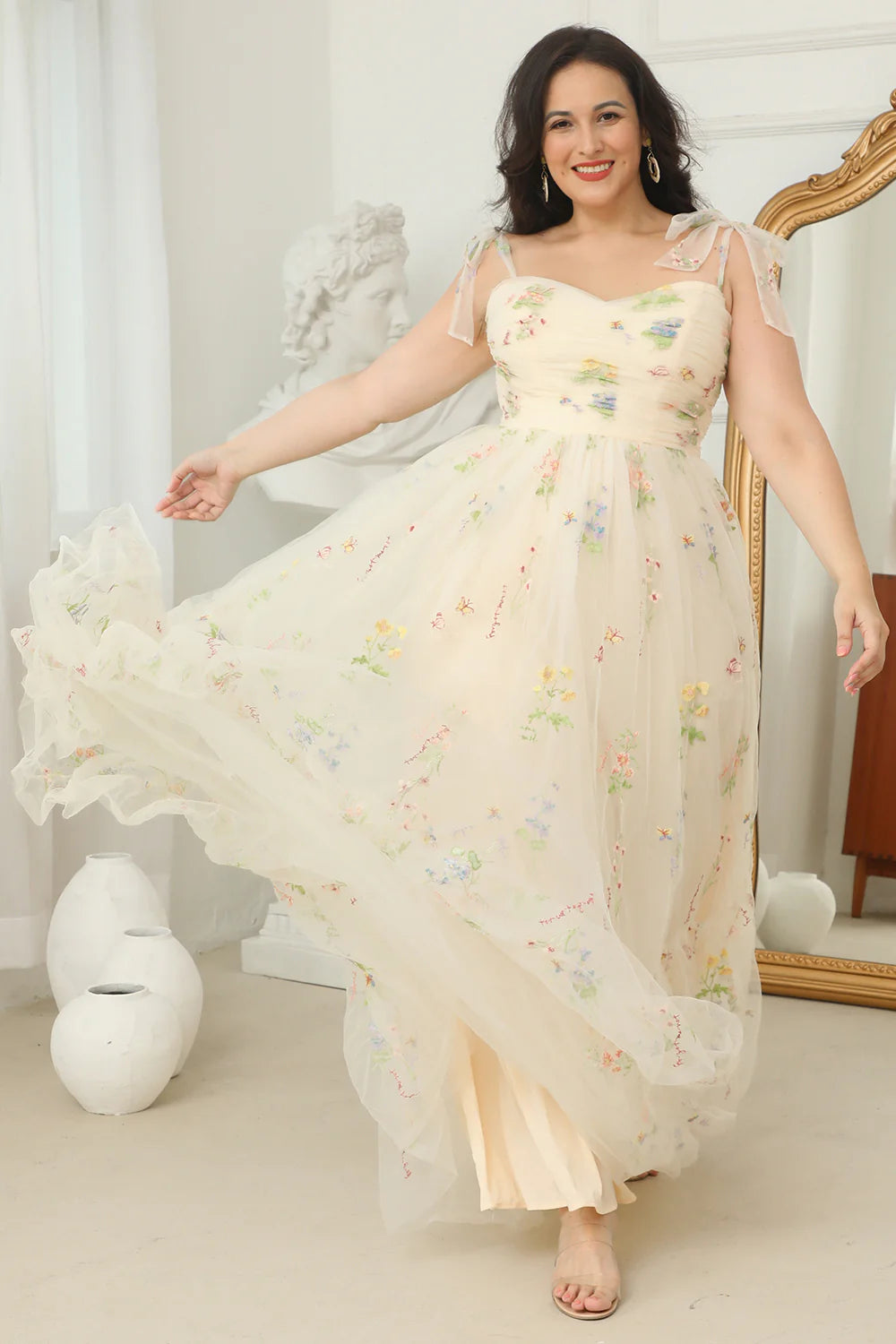 Romantic Plus Size Champagne Long Prom Dress With Embroidery