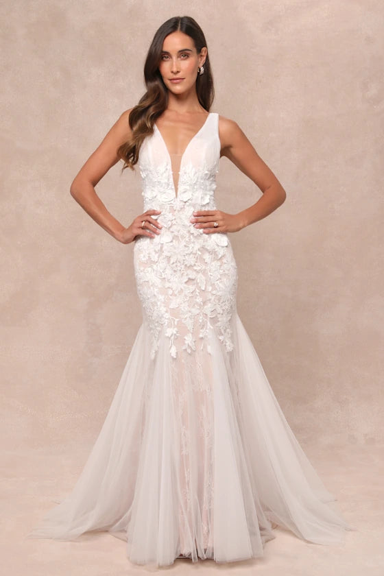 Classic White Tulle Lace V back  Applique Mermaid Maxi Dress