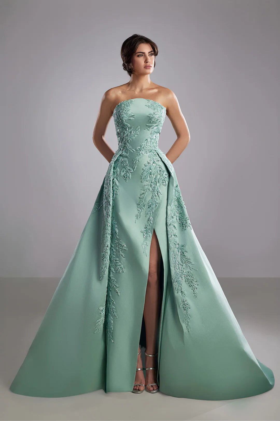 Elegant Strapless Appliques Split Chapel Train Prom Dresses