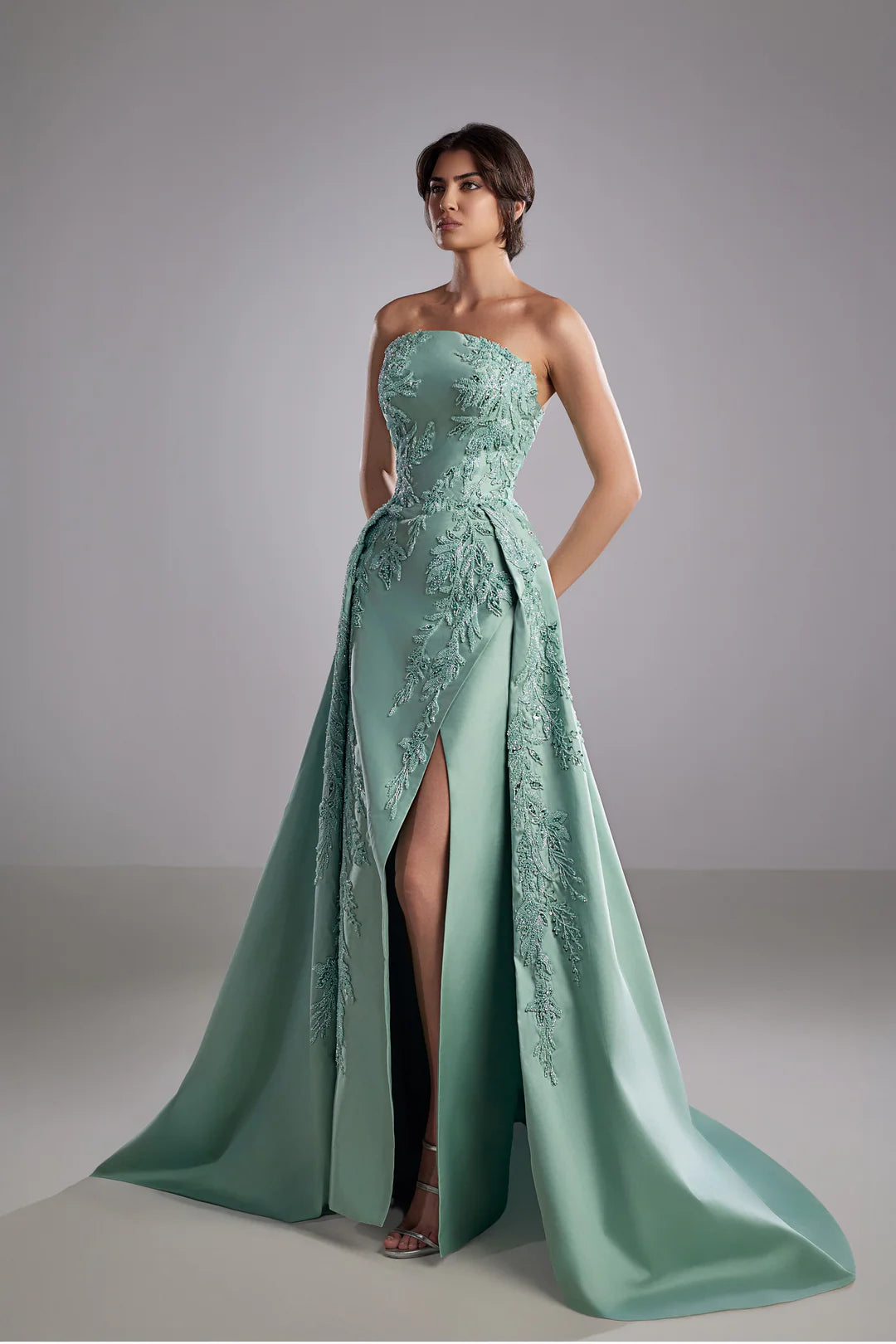 Elegant Strapless Appliques Split Chapel Train Prom Dresses