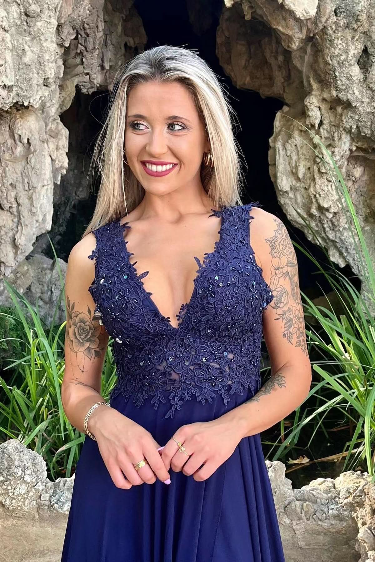 Vintage Red V-Neck Long Prom Dress with Split and Appliqueds