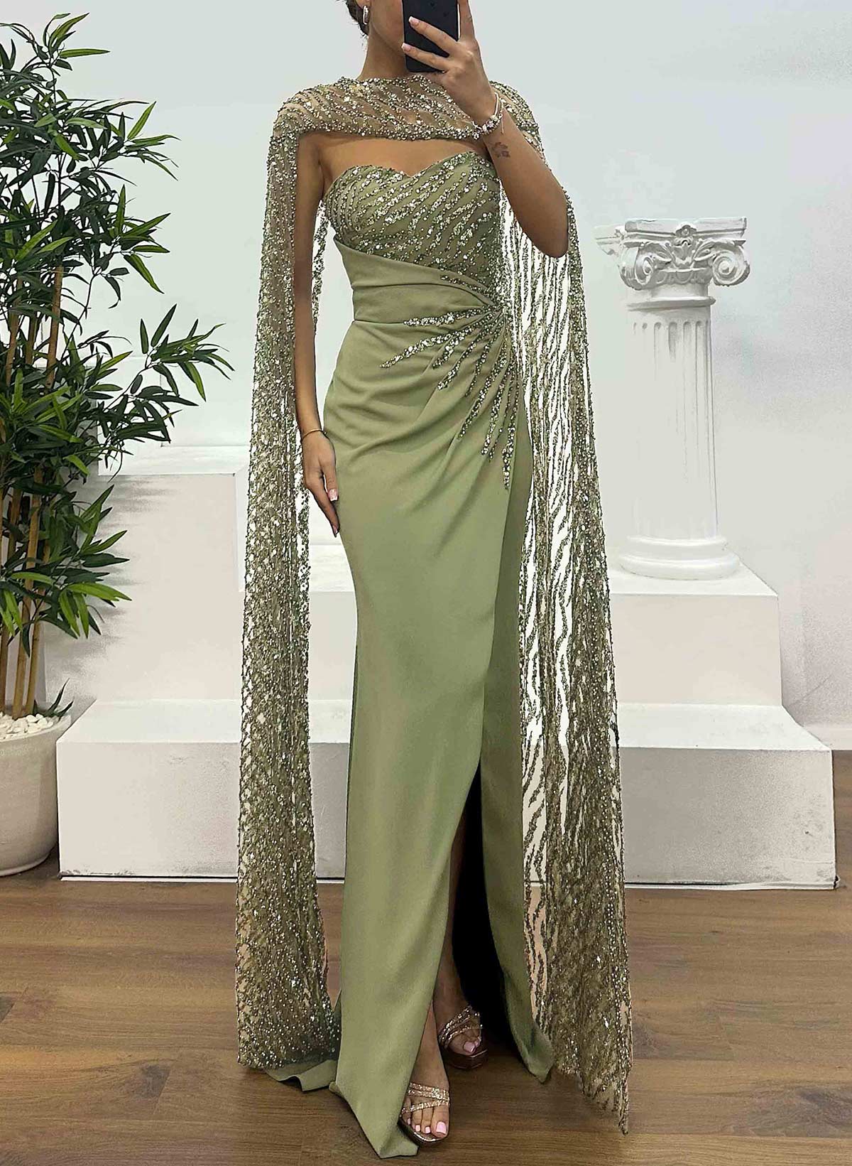 Sparkle & Shine Sequined Sweetheart Split Front Sweep Train Elastic Satin Evening Dresses