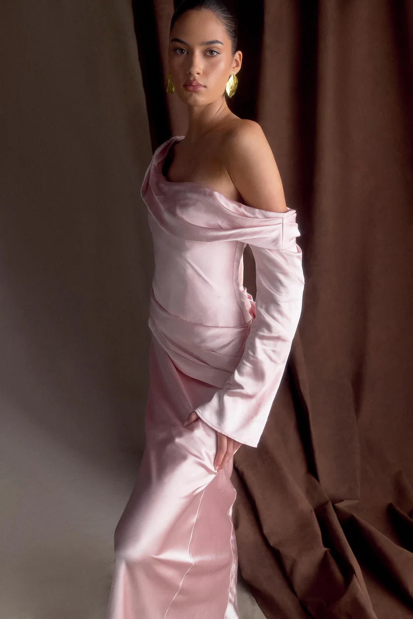 Chic Long Sleeve Ruched Satin Maxi Dress - Soft Pink