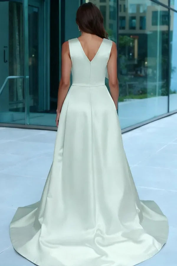 Sheath/Column V-Neck Sleeveless Sweep Train Satin Prom Dresses With Sequins