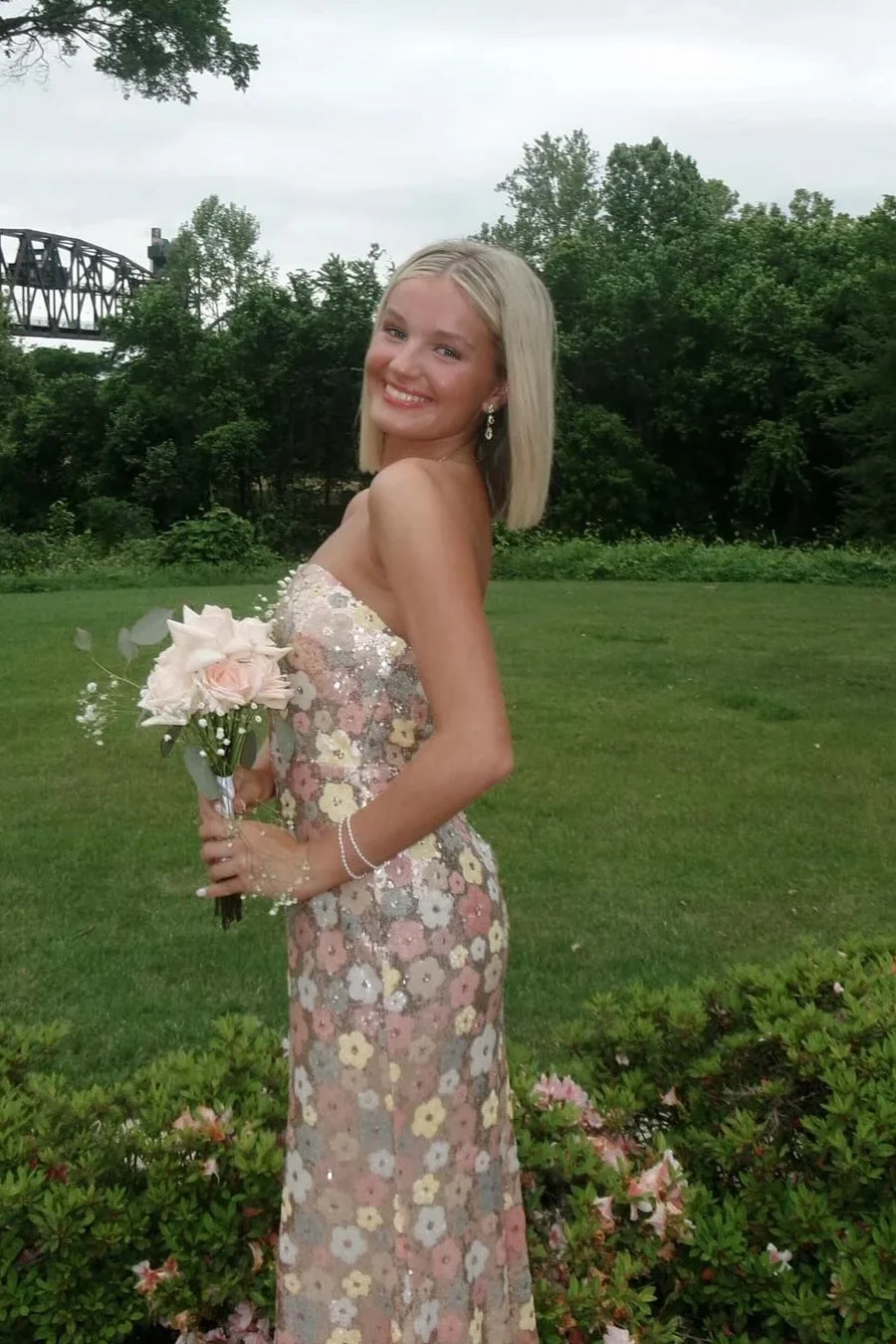 Sparkly Strapless Fitted Flowers Sequin Party Prom Dress