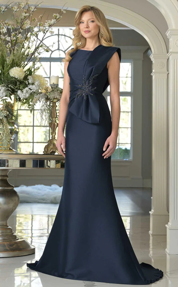 Chic Sleeveless Ruched Sweep Mother of the Bride Dress