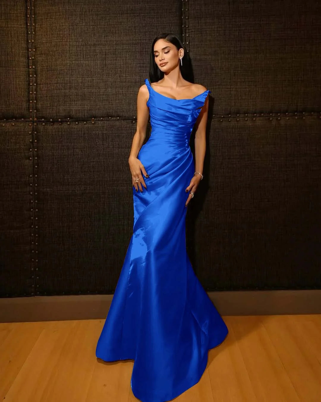 Shining Wide Shoulder Straps Sleeveless Long Mermaid Prom Dress With Pleated