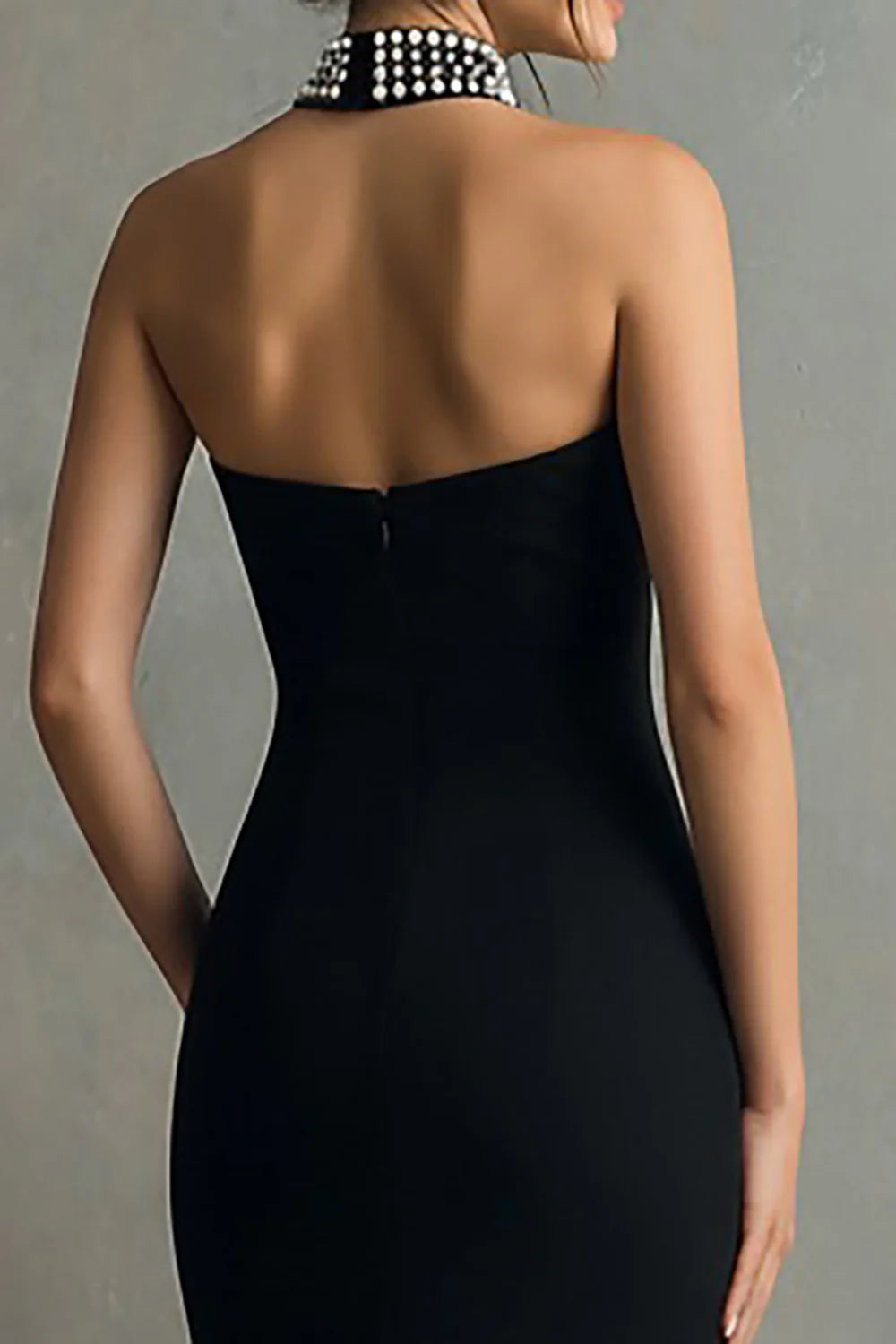 Black Halter Neck Prom Dress With Pearl Beaded Neckline And Mermaid Silhouette For Formal Evening Party