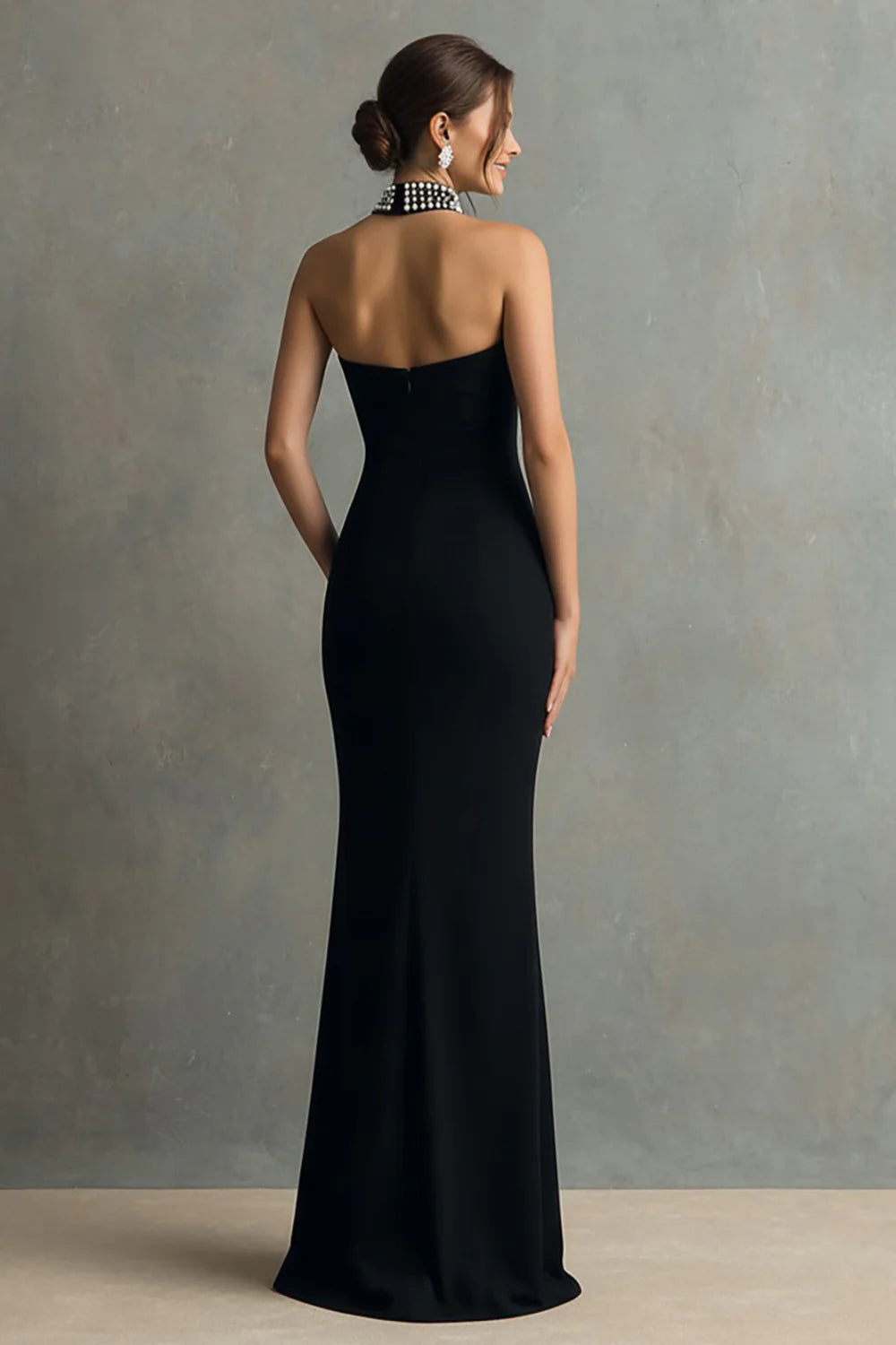 Black Halter Neck Prom Dress With Pearl Beaded Neckline And Mermaid Silhouette For Formal Evening Party