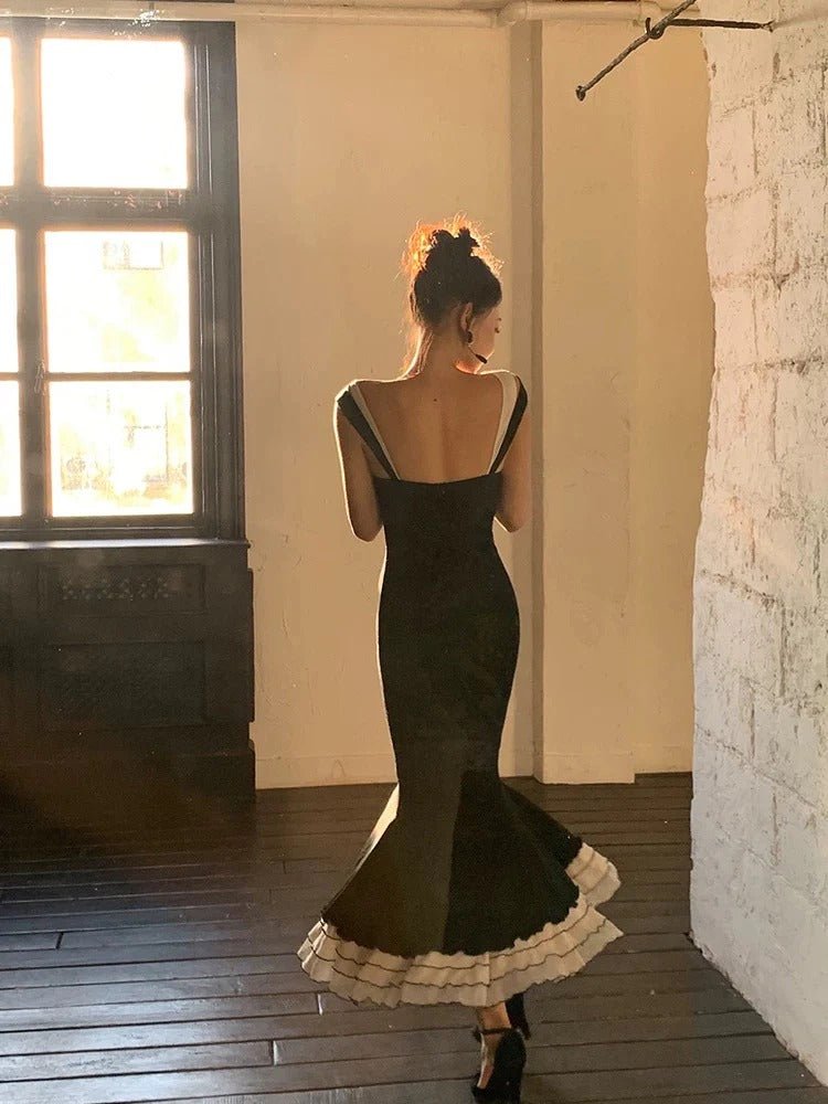 Black Sweetheart Neck Prom Dress With White Trim Straps And Tiered Ruffle Hem Mermaid Formal Prom Dress