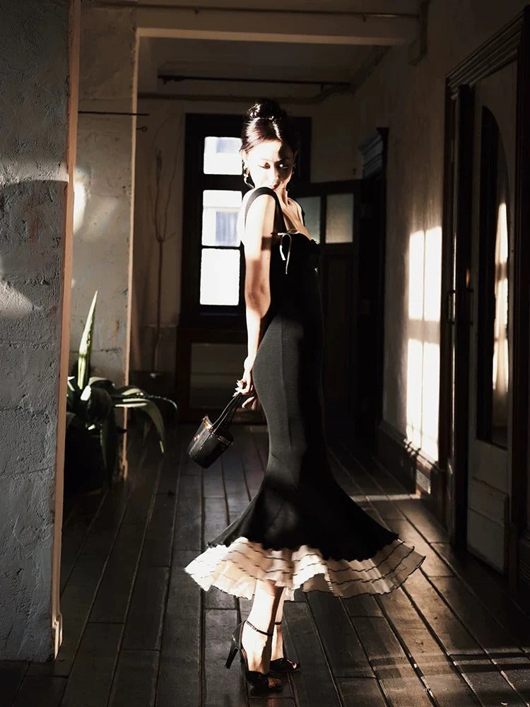 Black Sweetheart Neck Prom Dress With White Trim Straps And Tiered Ruffle Hem Mermaid Formal Prom Dress