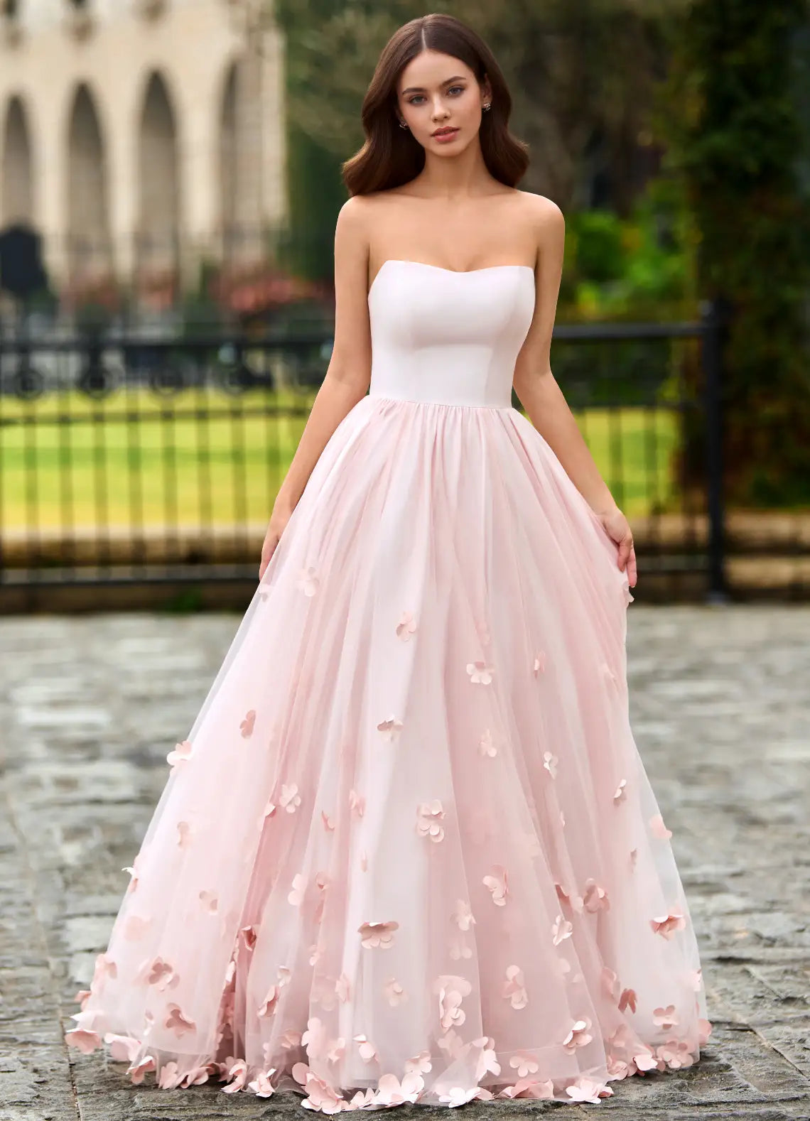 Blush Pink Strapless Prom Dress With Corset Lace Up Back 3D Floral Applique And Tulle Ball Gown Formal Prom Dress