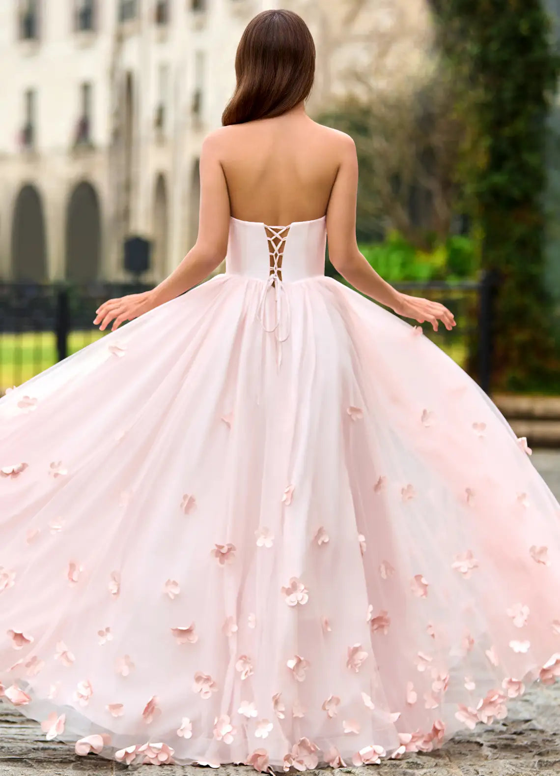 Blush Pink Strapless Prom Dress With Corset Lace Up Back 3D Floral Applique And Tulle Ball Gown Formal Prom Dress
